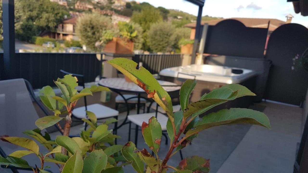Casa Vacanze I Melograni Trevignano Romano Kültér fotó