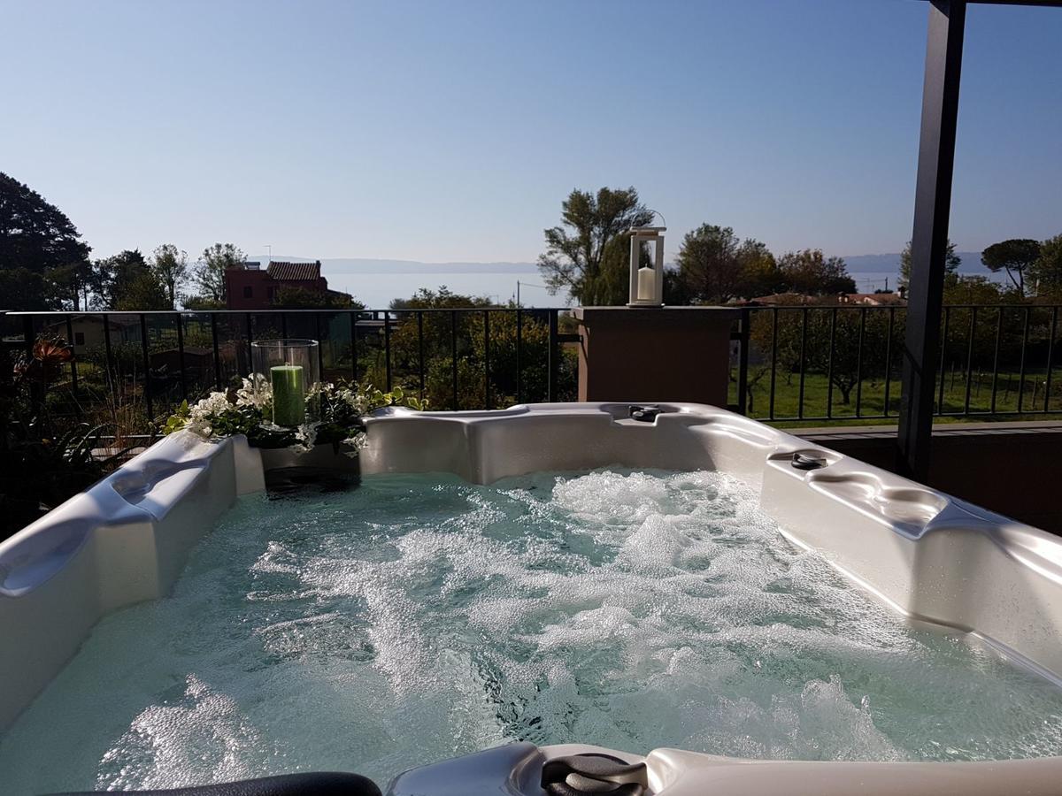 Casa Vacanze I Melograni Trevignano Romano Kültér fotó